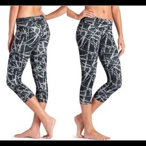 Athleta floral geo sonar cropped leggings XS small